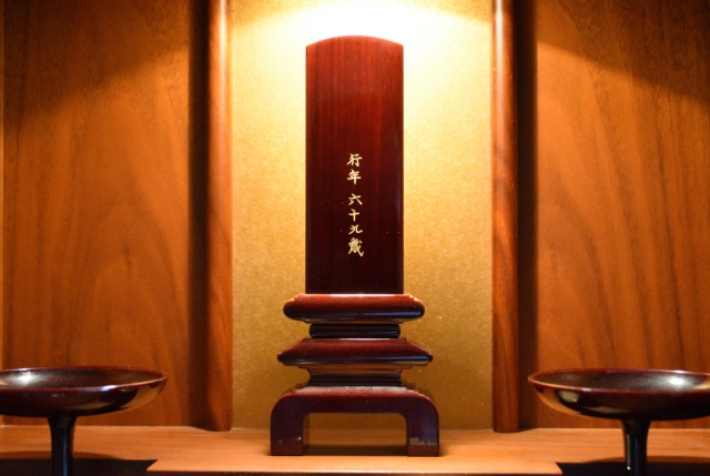 位牌の基本と繰り出し位牌について 仏壇 仏具のことなら いい仏壇